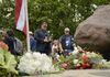 Achim Schrecklein und Friedhelm Fragemann zeigen sich tief beeindruckt bei der Totenehrung. Foto Janis Salins, Riga-Kom.