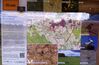 Die neue Informationstafel hilft, Rhade im Grünen besser kennenzulernen