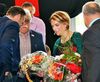 Blumen und Glückwünsche von Michael Hübner und Hans Peter Müller, beide MdL, sowie Michael Gerdes, MdB