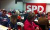 Konzentriert bei der Arbeit - ein Teil der SPD Delegierten auf dem SPD-Parteitag Dorsten