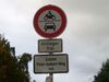 Die Beschilderung ist klar - aber nicht vollständig. Wenn alle sich dran halten, gibt es keine Probleme